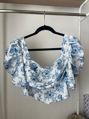White and Blue Floral Puff Sleeve Blouse Size Medium